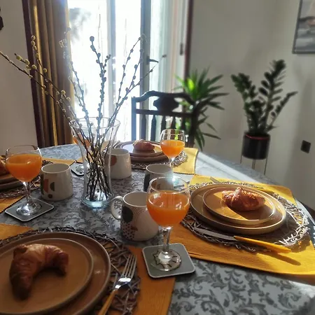 Dominick Apartment *